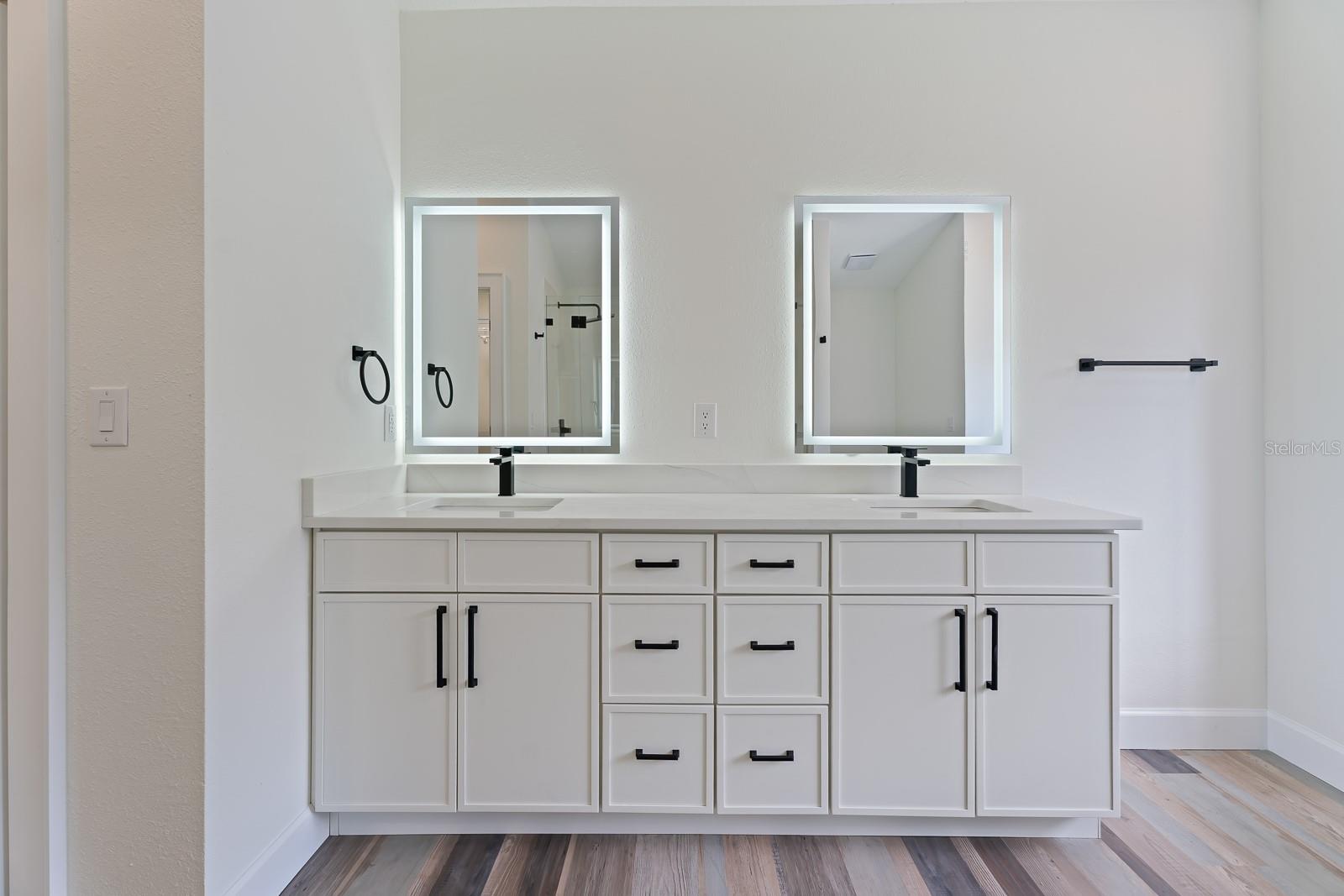 Image 52 of 62 For 1944 Vista View Drive