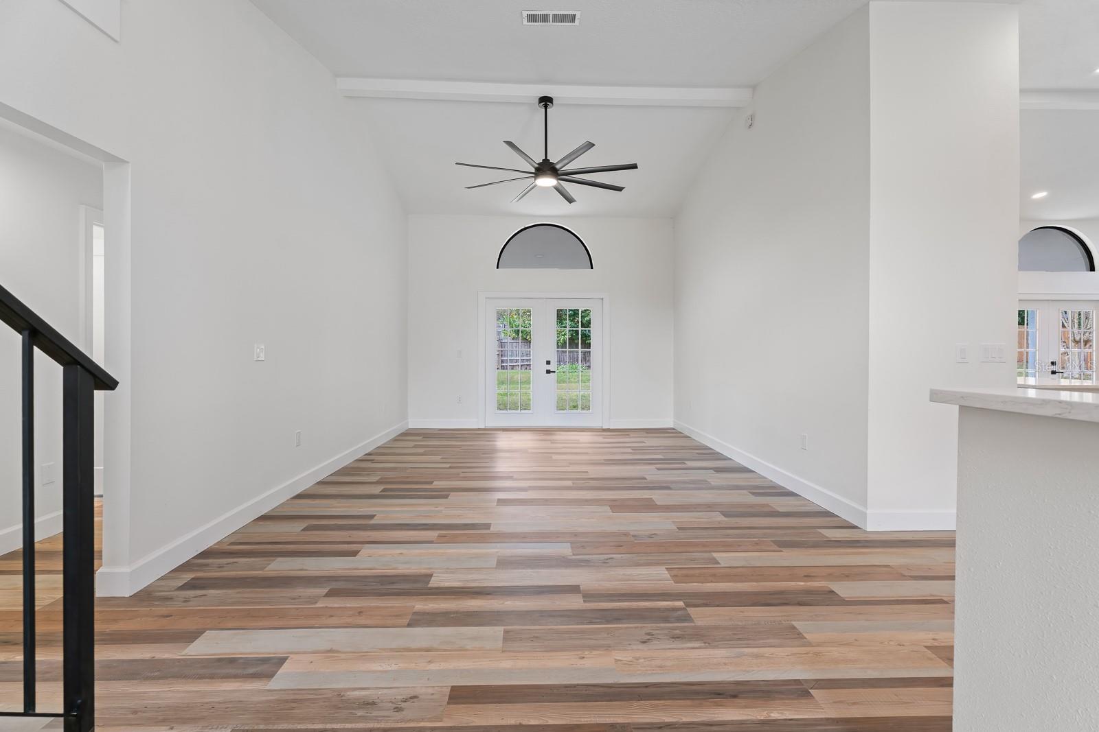 Image 8 of 62 For 1944 Vista View Drive