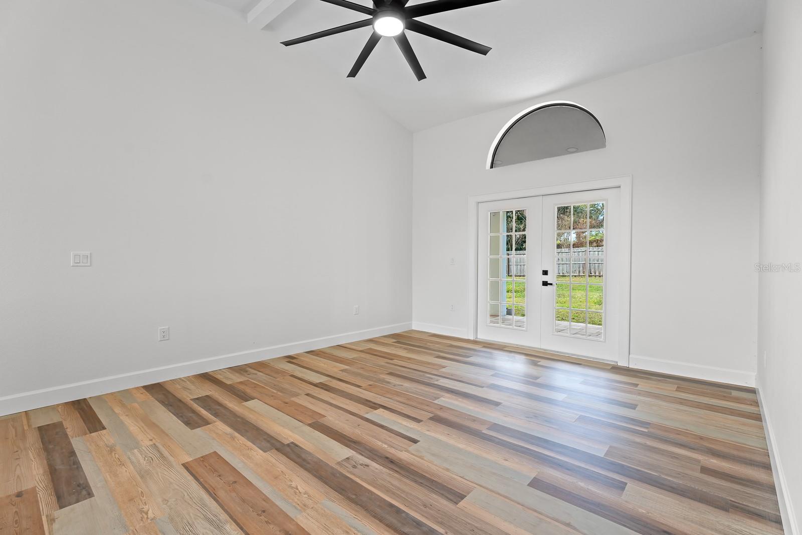 Image 9 of 62 For 1944 Vista View Drive