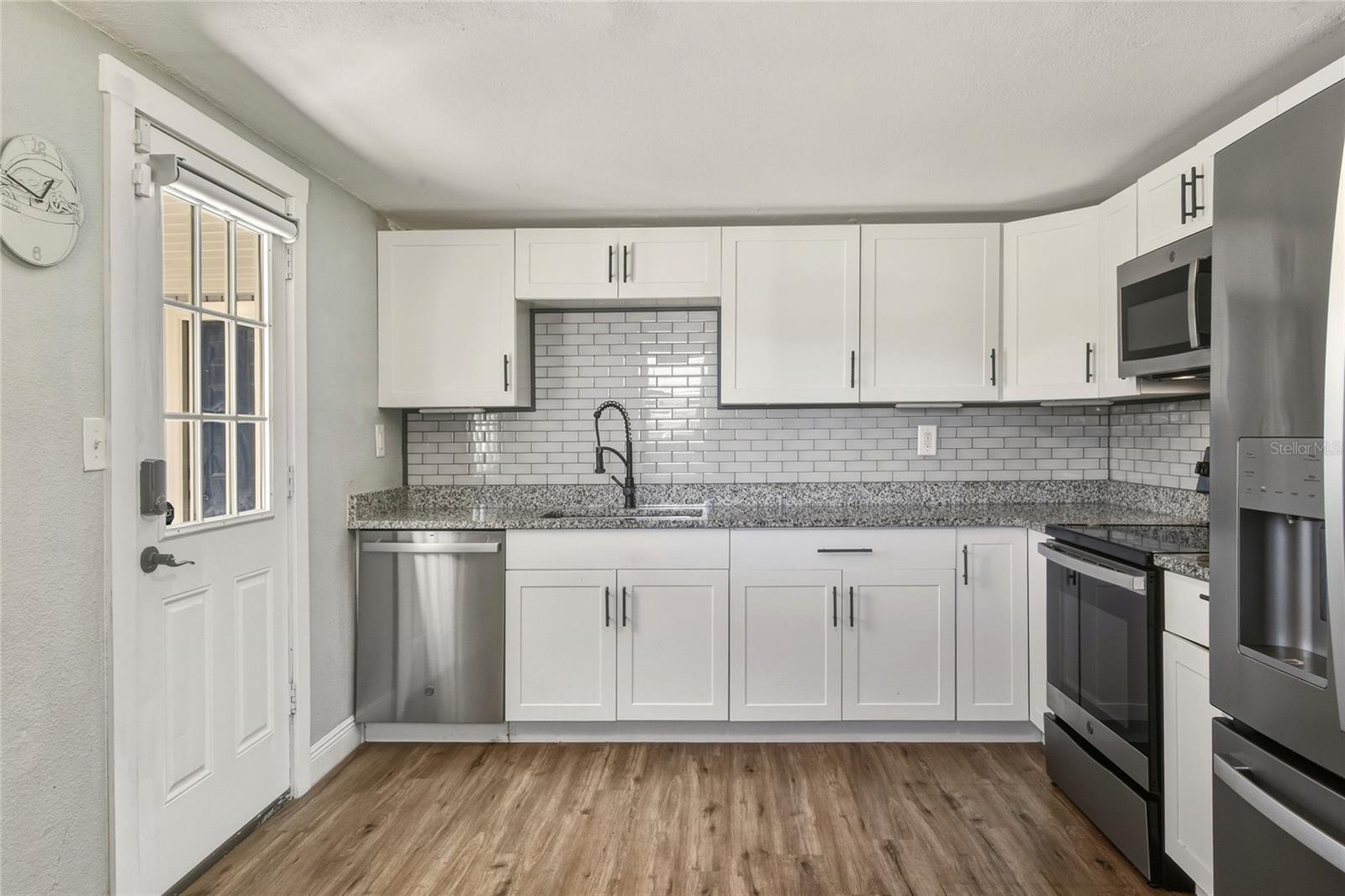 Image 10 of 37 For 3210 Decatur Avenue