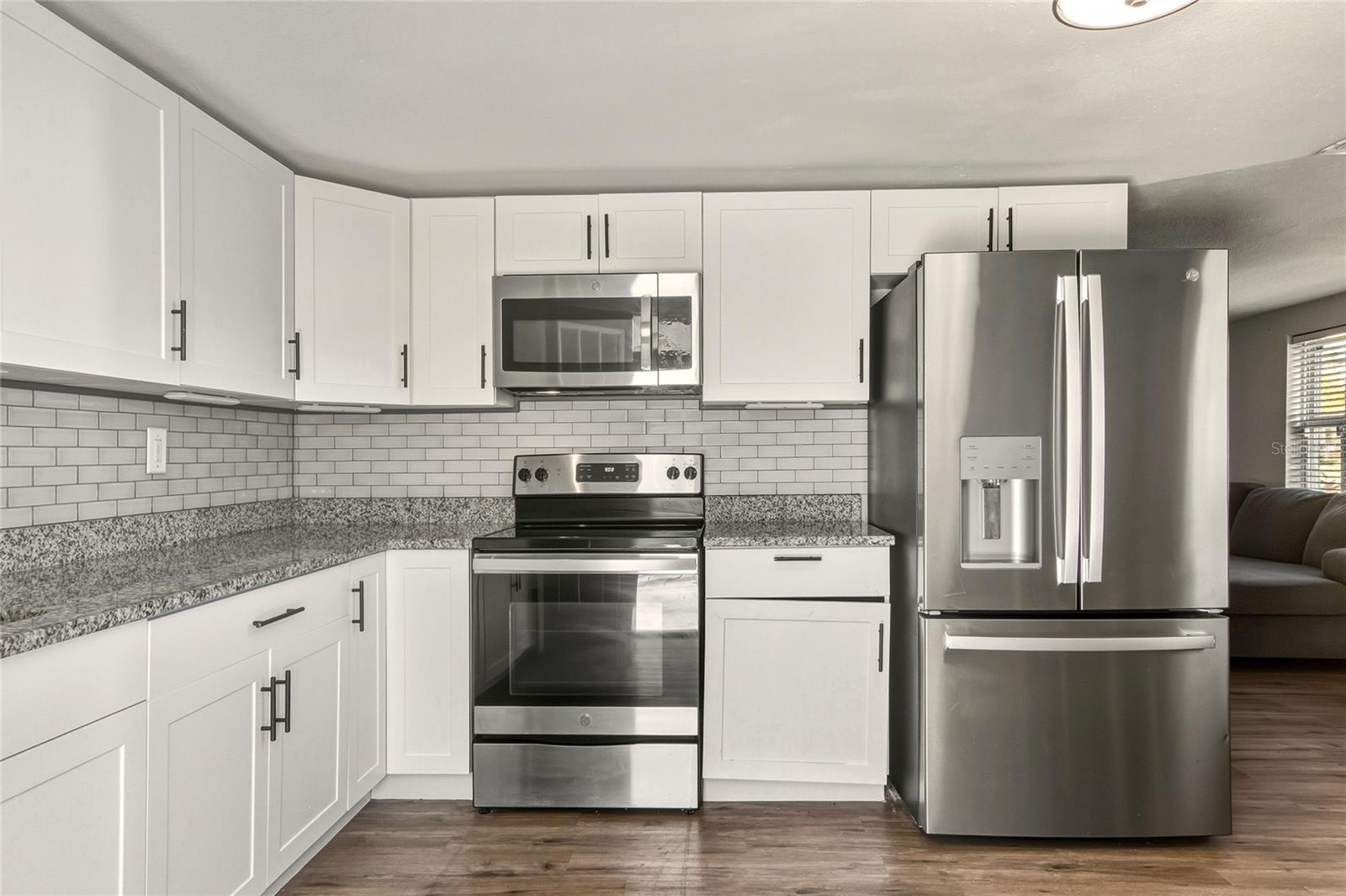 Image 11 of 37 For 3210 Decatur Avenue