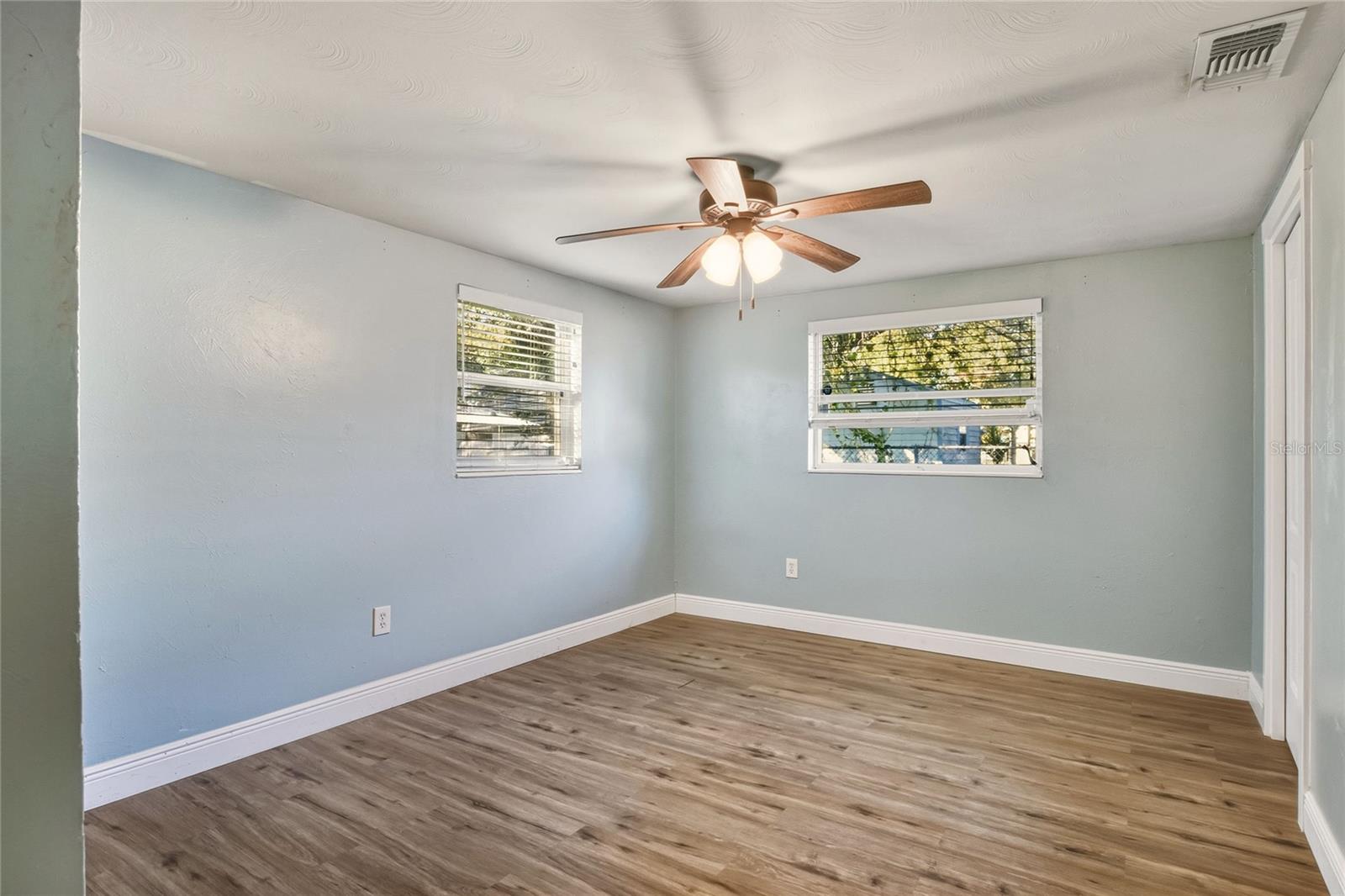 Image 19 of 37 For 3210 Decatur Avenue