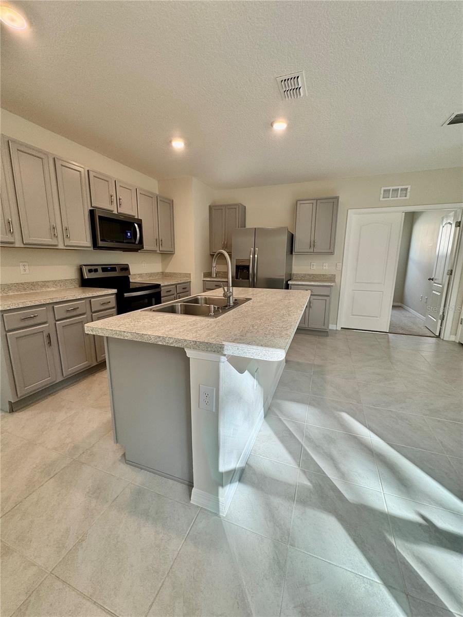 Image 8 of 39 For 309 Gina Lane