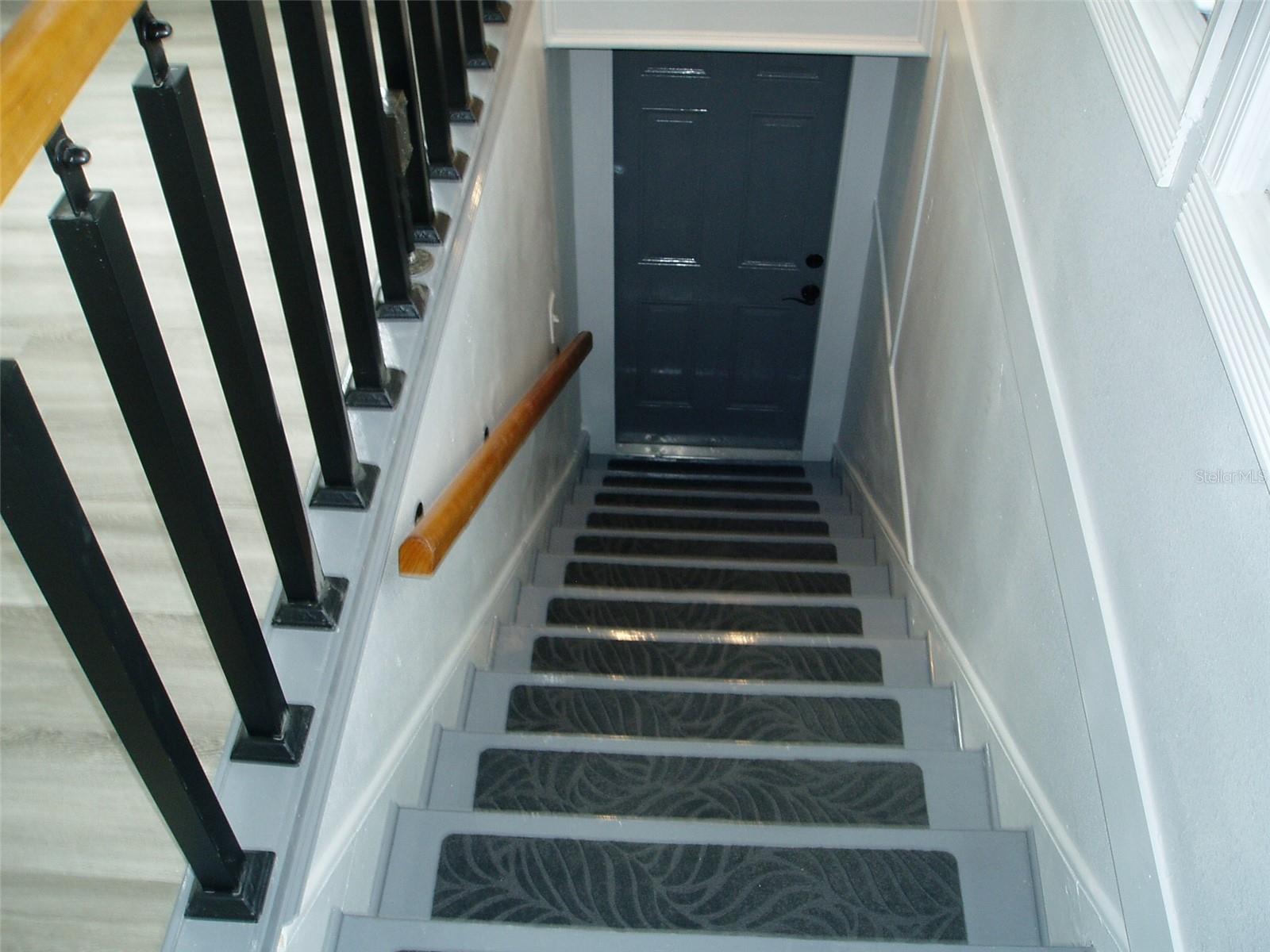 Listing photo id 47 for 1919 North A Street