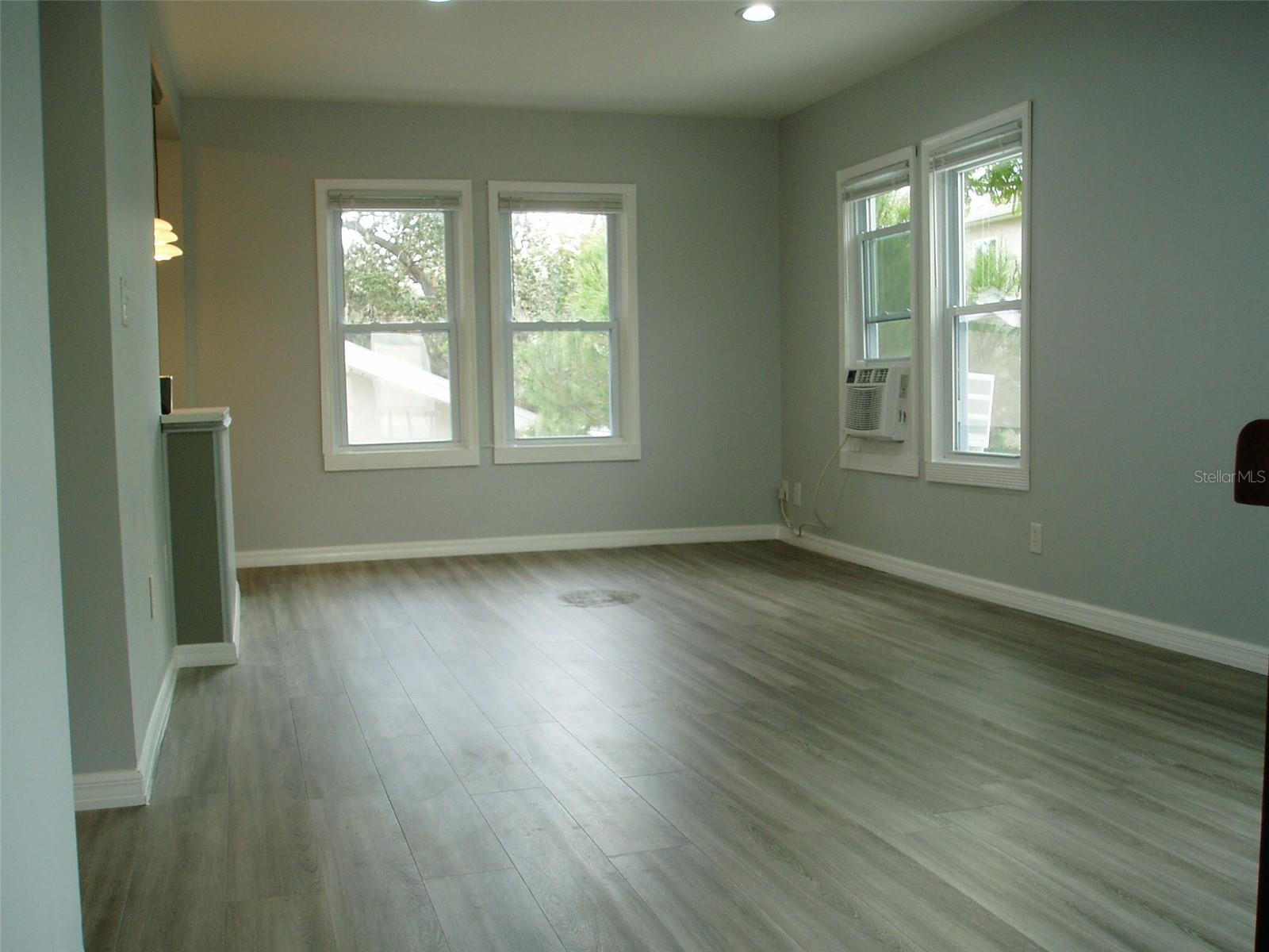 Listing photo id 50 for 1919 North A Street