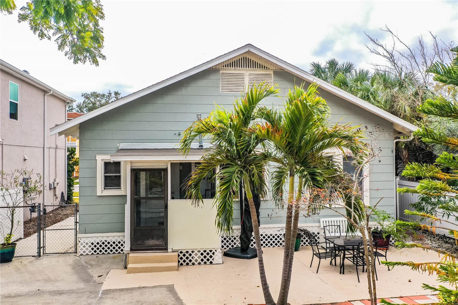 Listing photo id 5 for 1919 North A Street