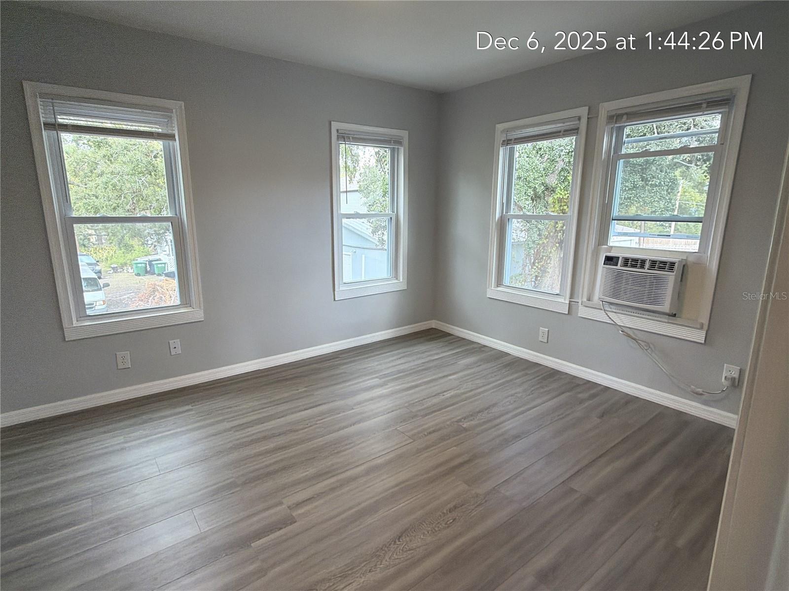 Listing photo id 74 for 1919 North A Street