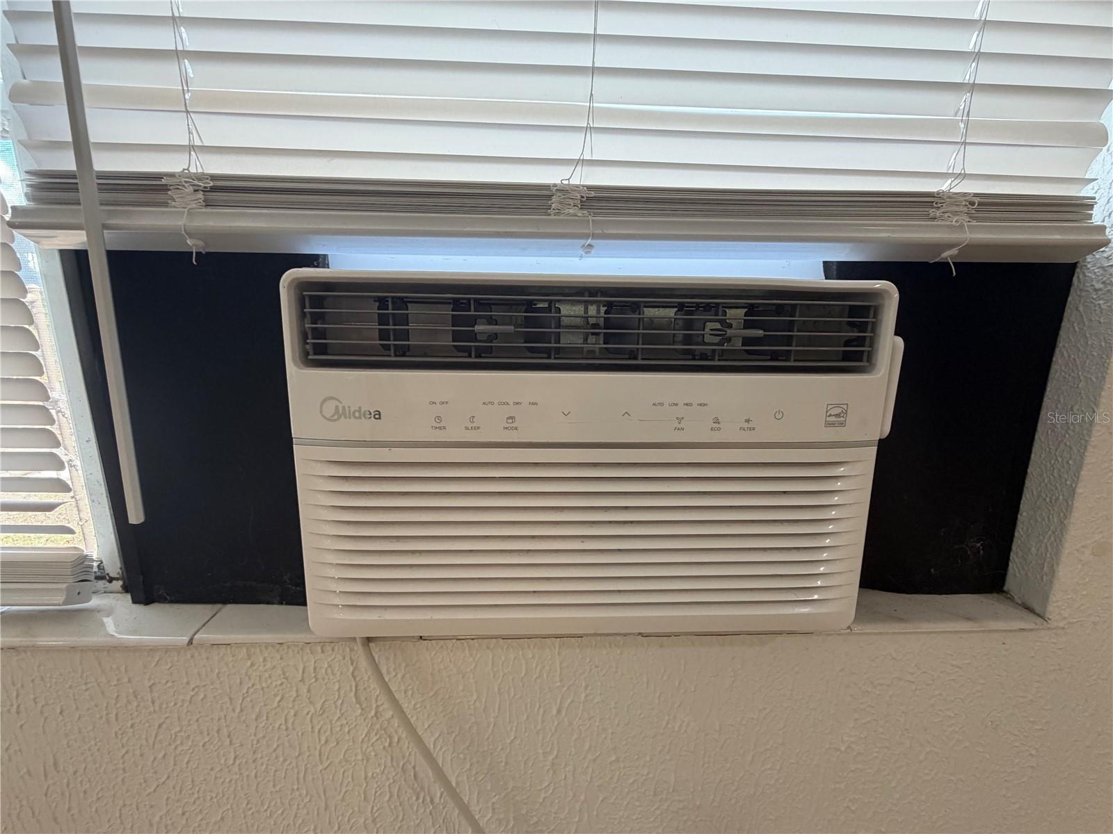 Listing photo id 75 for 1919 North A Street