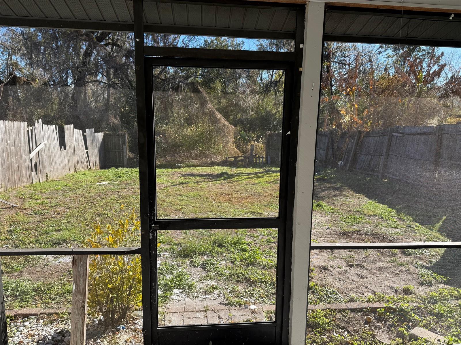 Image 9 of 9 For 1010 Old South Drive