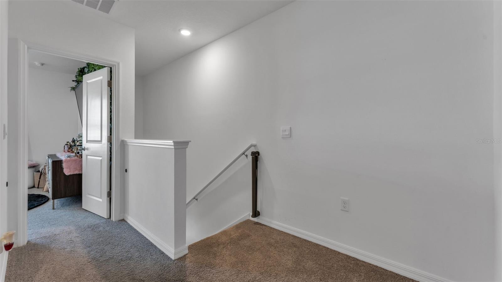 Listing photo id 16 for 3532 White Dandelion Court