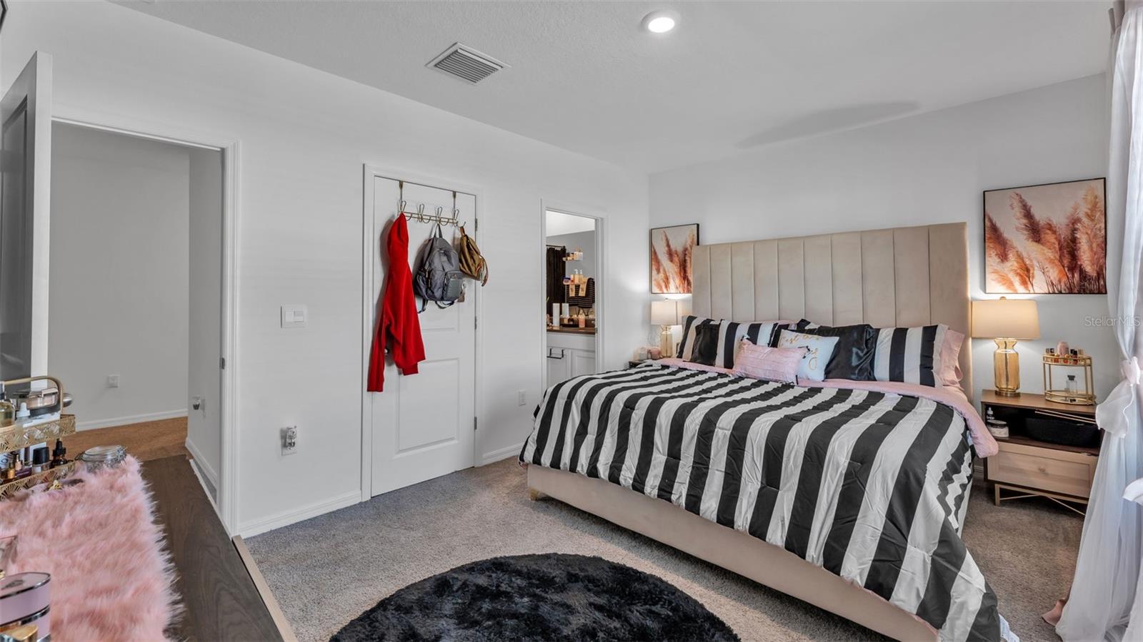 Listing photo id 18 for 3532 White Dandelion Court