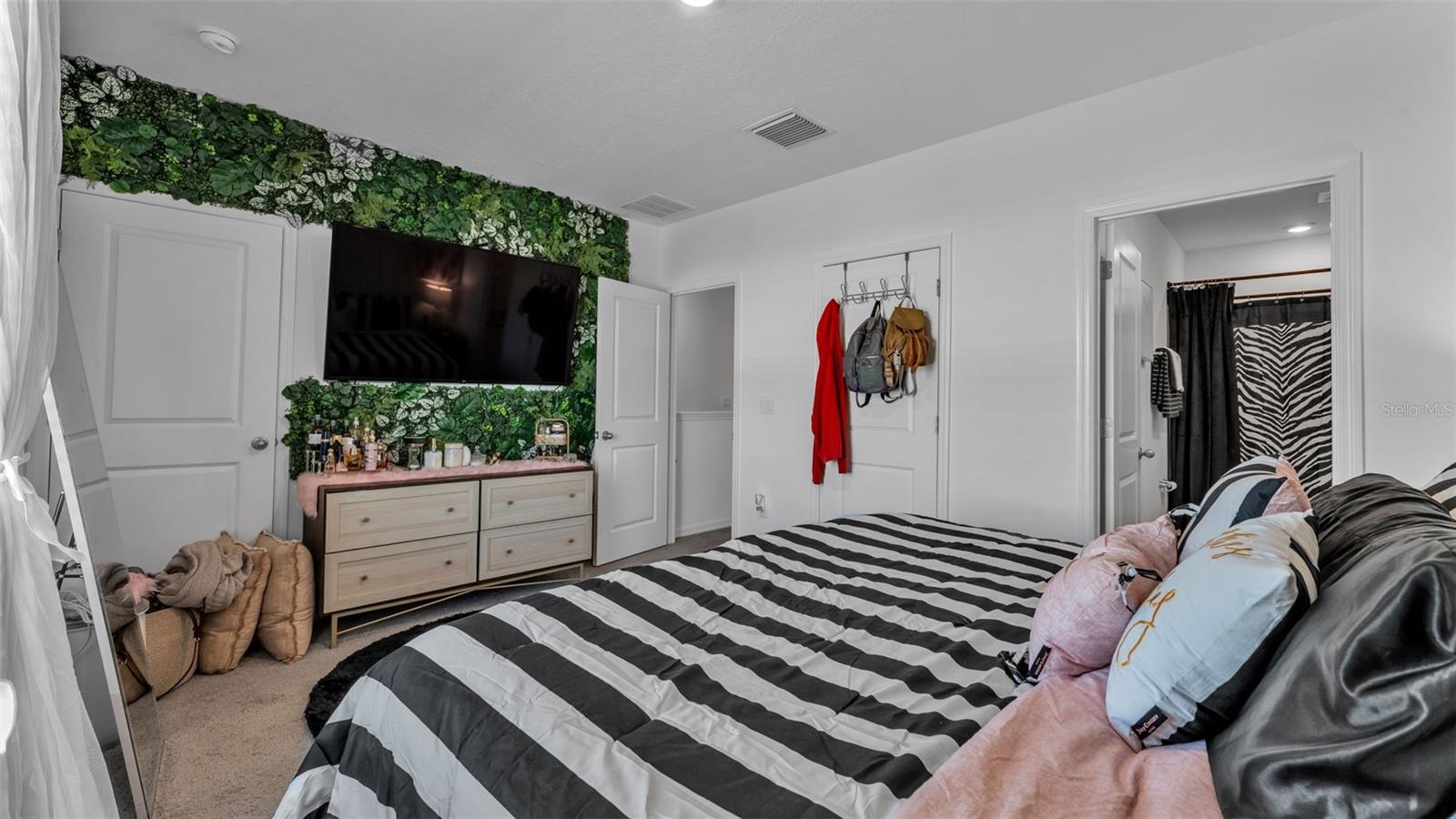 Listing photo id 19 for 3532 White Dandelion Court