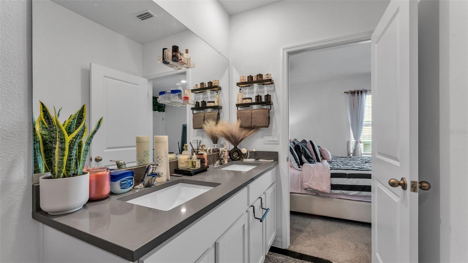 Listing photo id 21 for 3532 White Dandelion Court