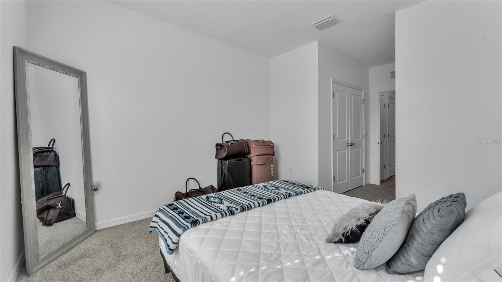 Listing photo id 27 for 3532 White Dandelion Court