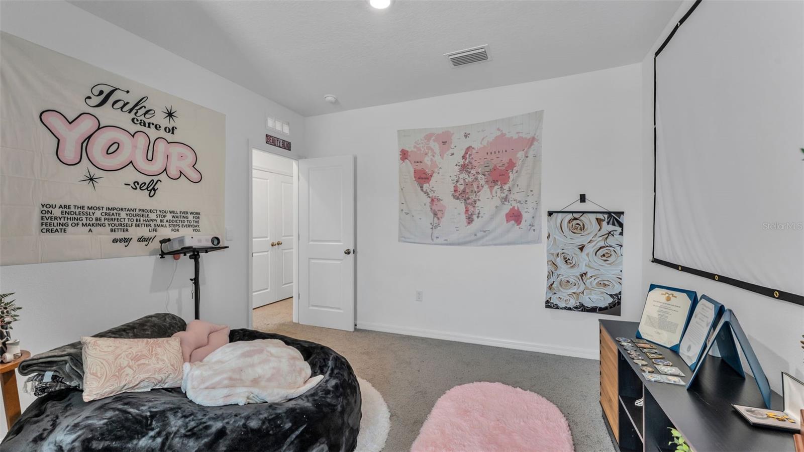 Listing photo id 30 for 3532 White Dandelion Court