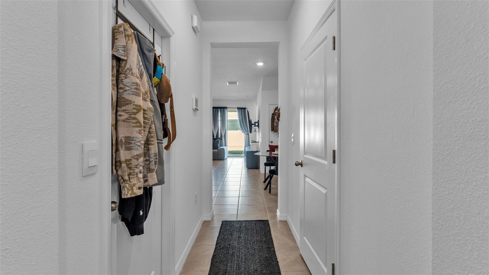 Listing photo id 2 for 3532 White Dandelion Court