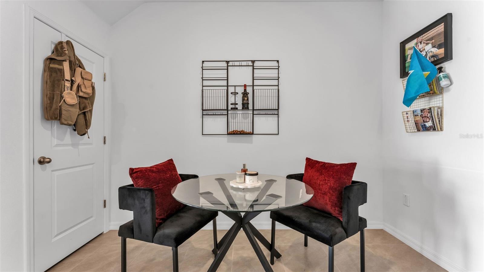 Listing photo id 6 for 3532 White Dandelion Court