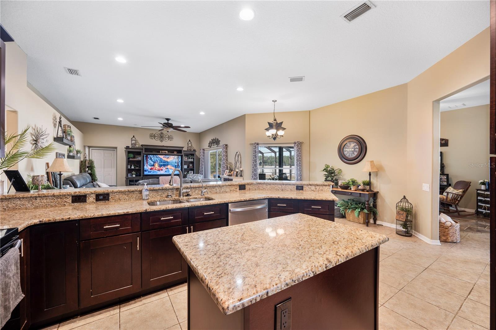 Image 15 of 55 For 4403 Avondale Groves Street