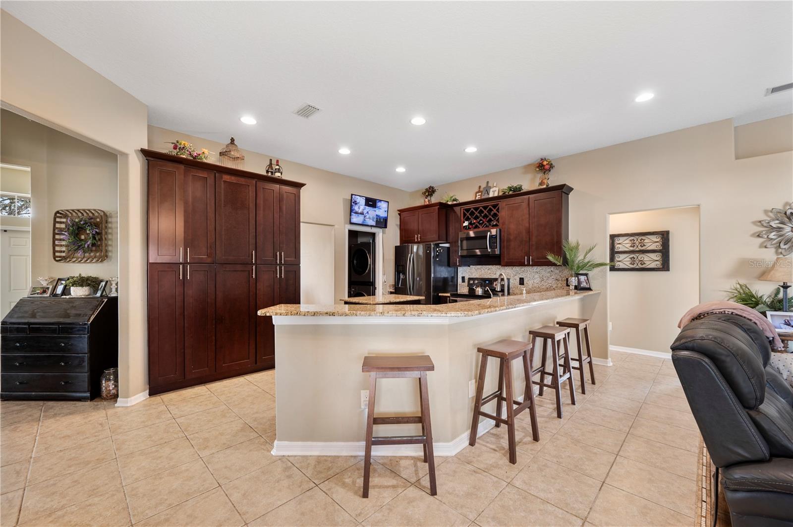 Image 17 of 55 For 4403 Avondale Groves Street