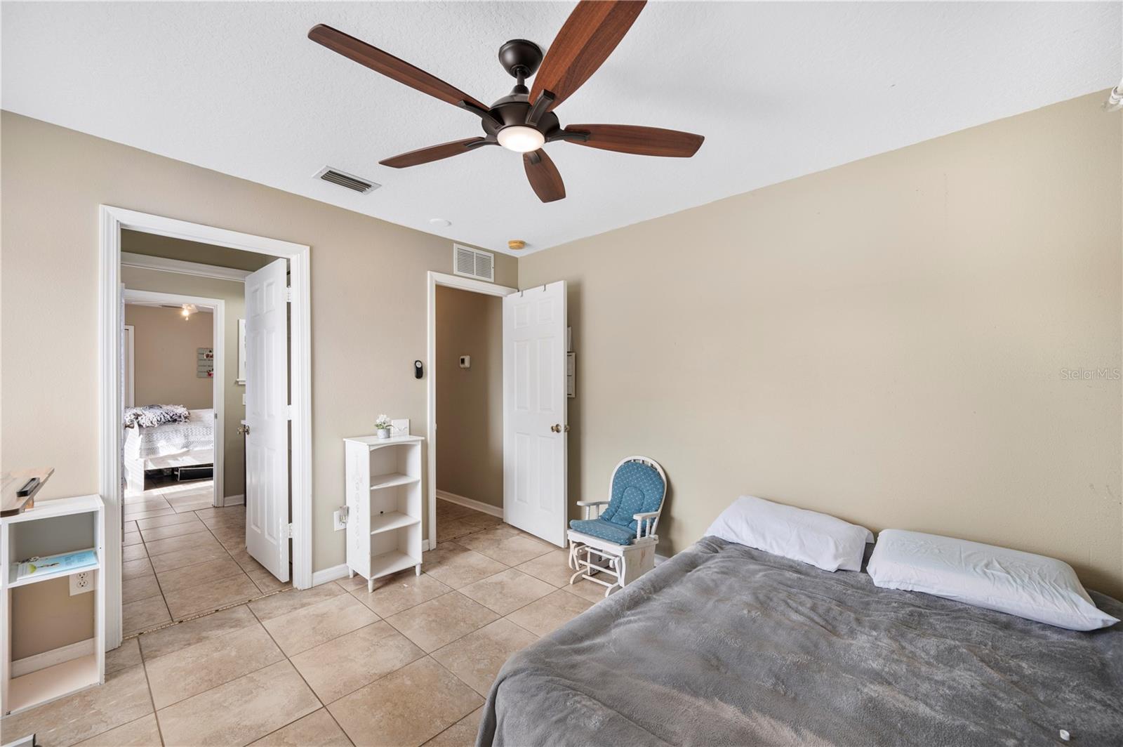 Image 32 of 55 For 4403 Avondale Groves Street