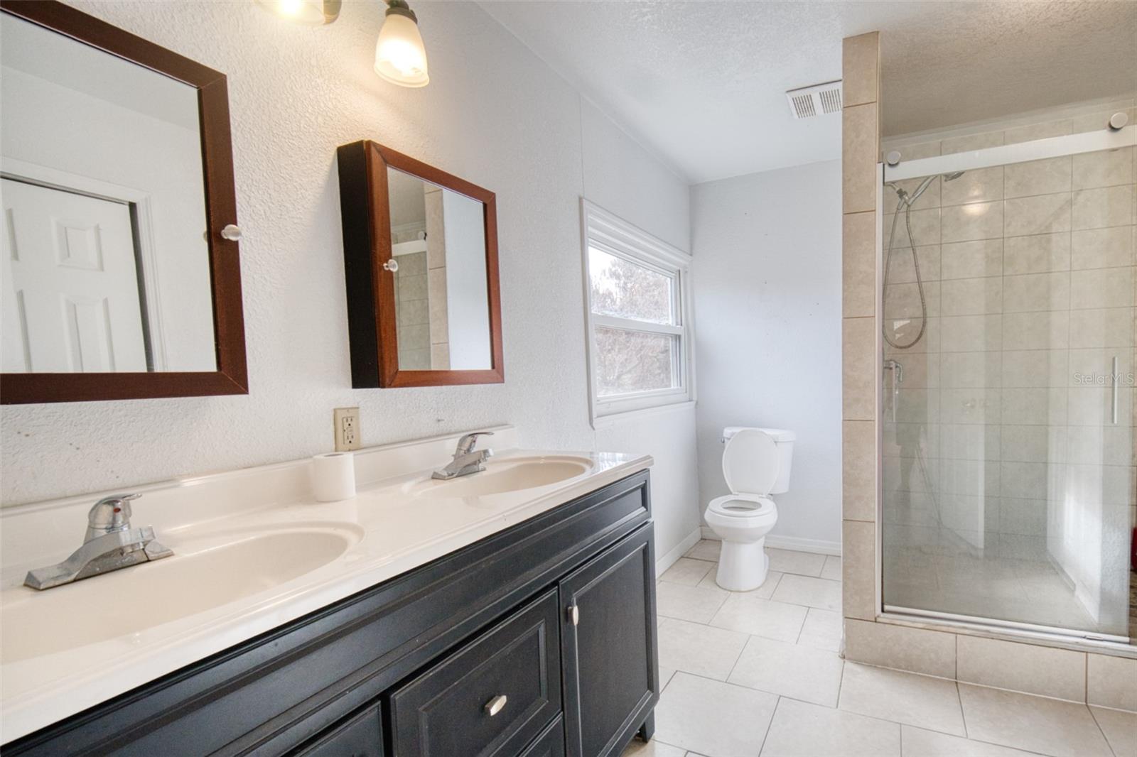 Image 15 of 39 For 2317 Harris Street