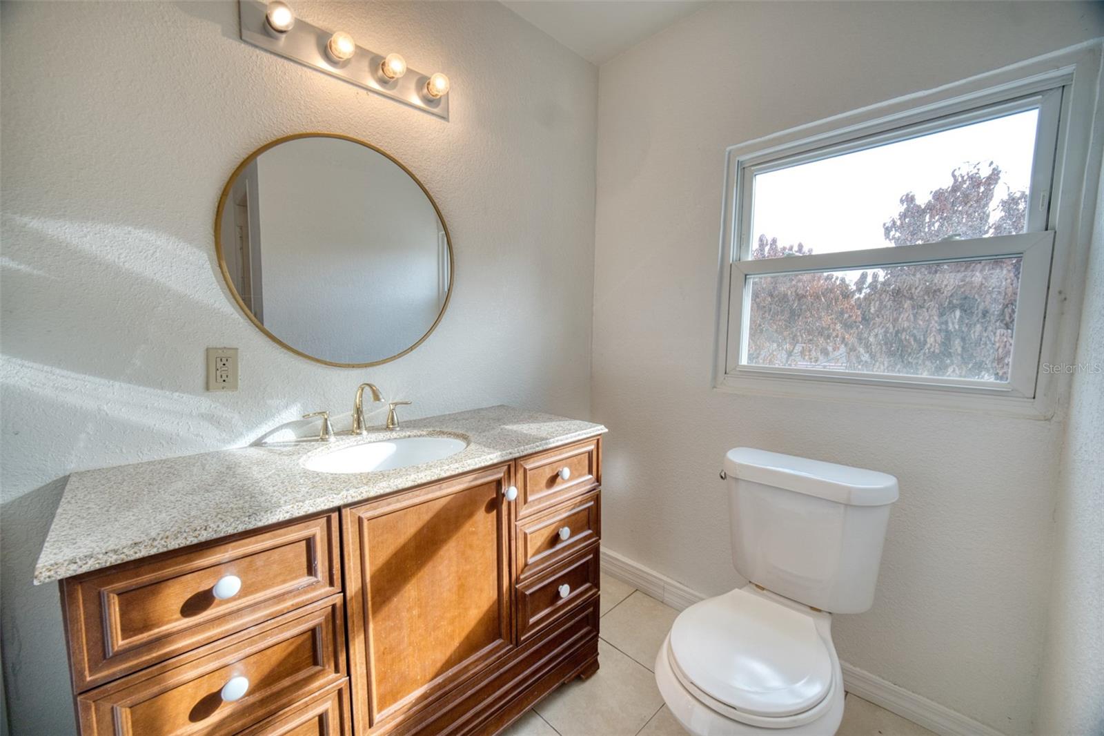 Image 20 of 39 For 2317 Harris Street