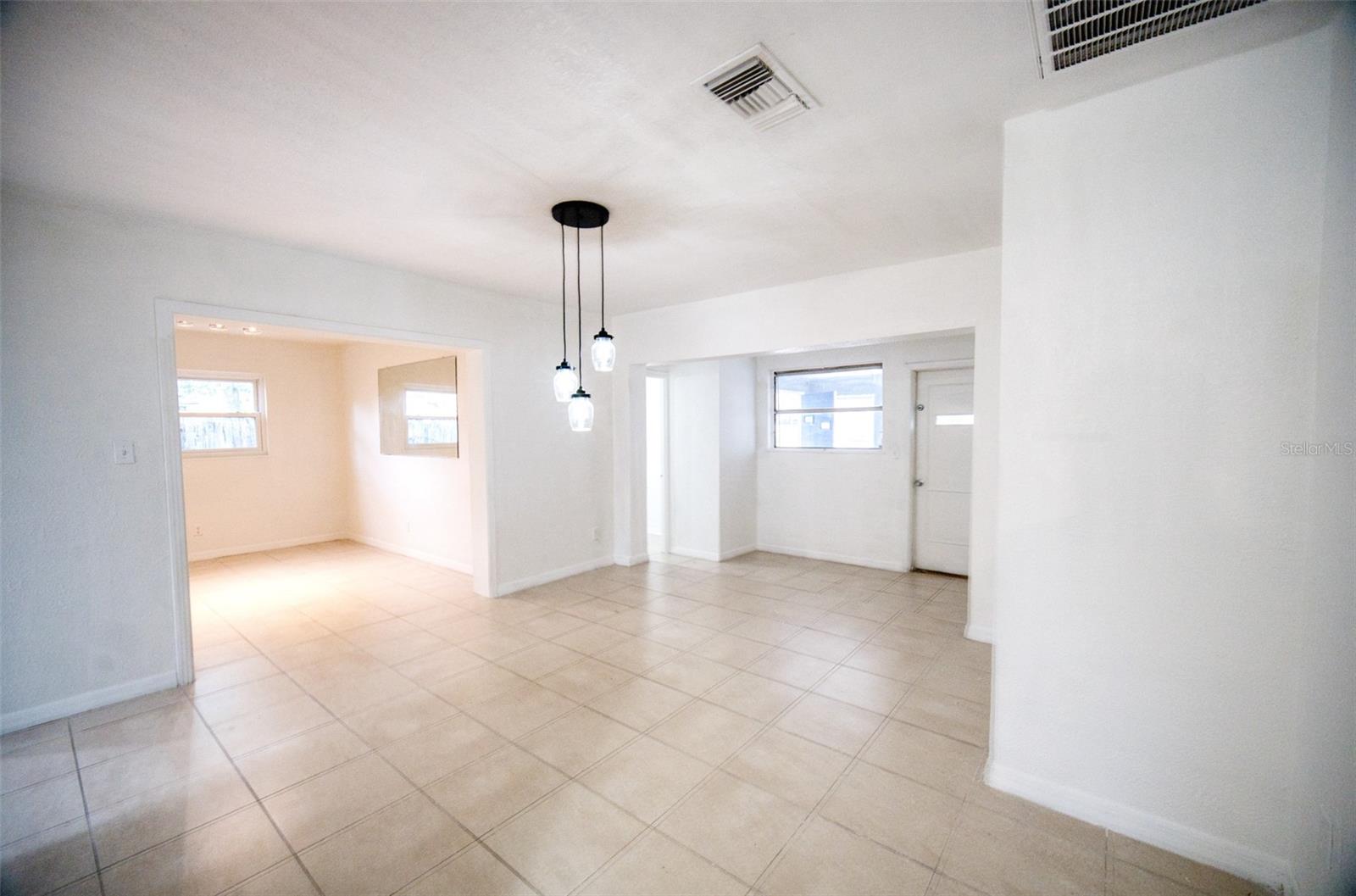 Image 5 of 39 For 2317 Harris Street