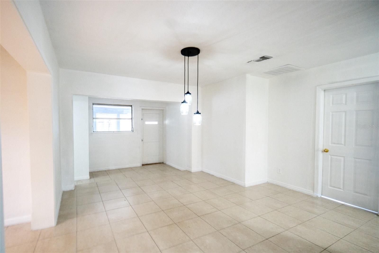 Image 7 of 39 For 2317 Harris Street