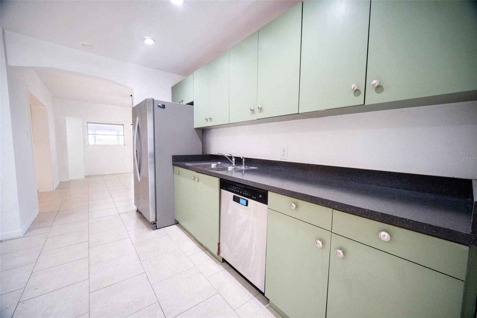 Image 8 of 39 For 2317 Harris Street