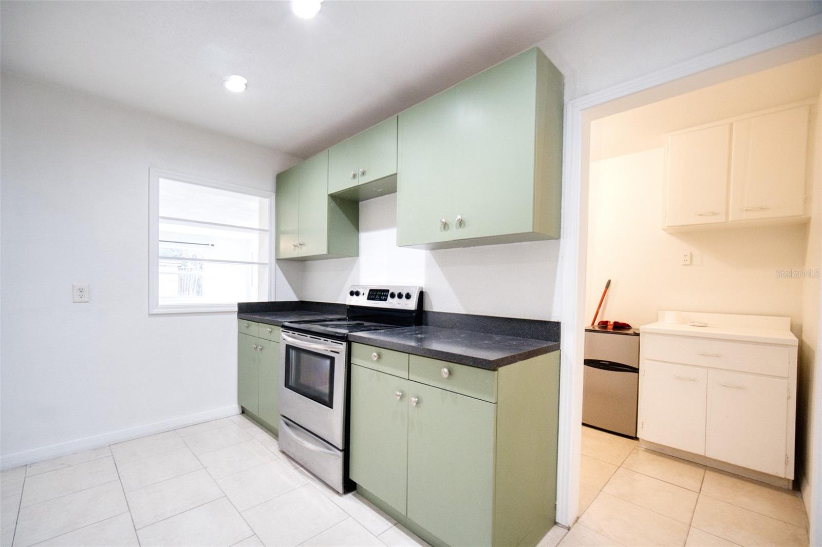 Image 9 of 39 For 2317 Harris Street