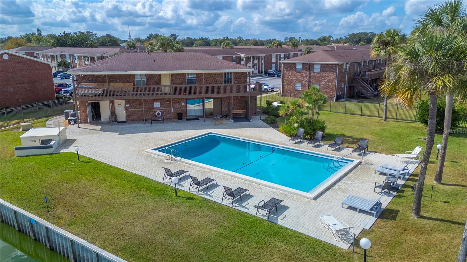 Image 20 of 27 For 1920 Edgewood Drive L5