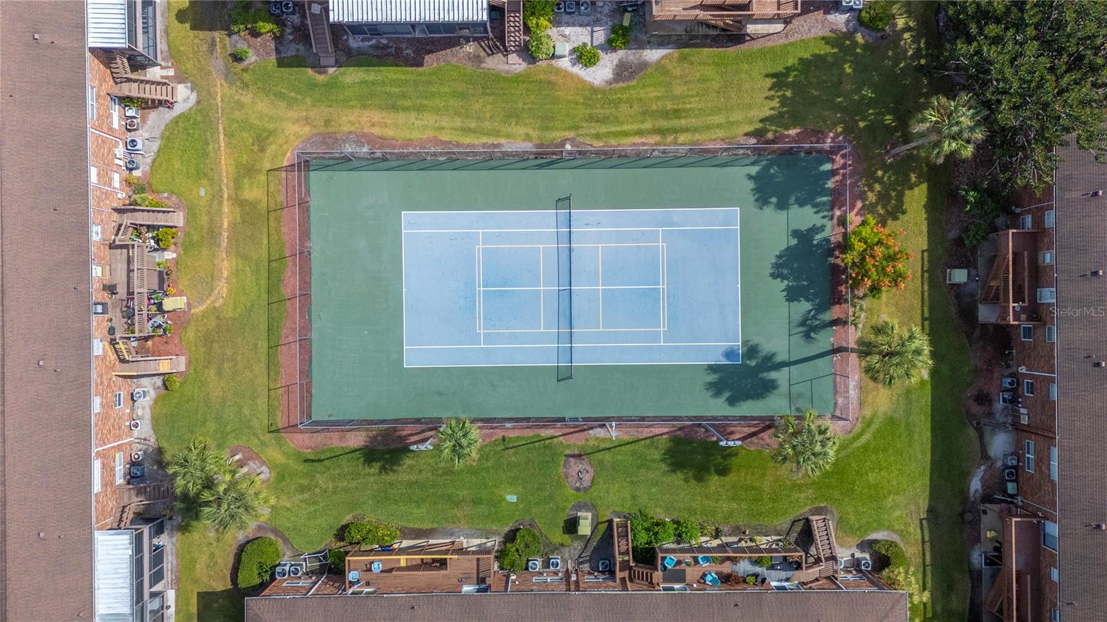 Image 24 of 27 For 1920 Edgewood Drive L5