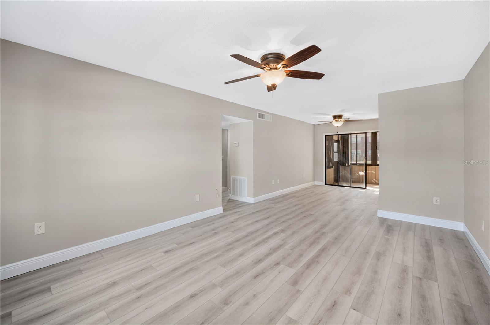 Image 3 of 27 For 1920 Edgewood Drive L5