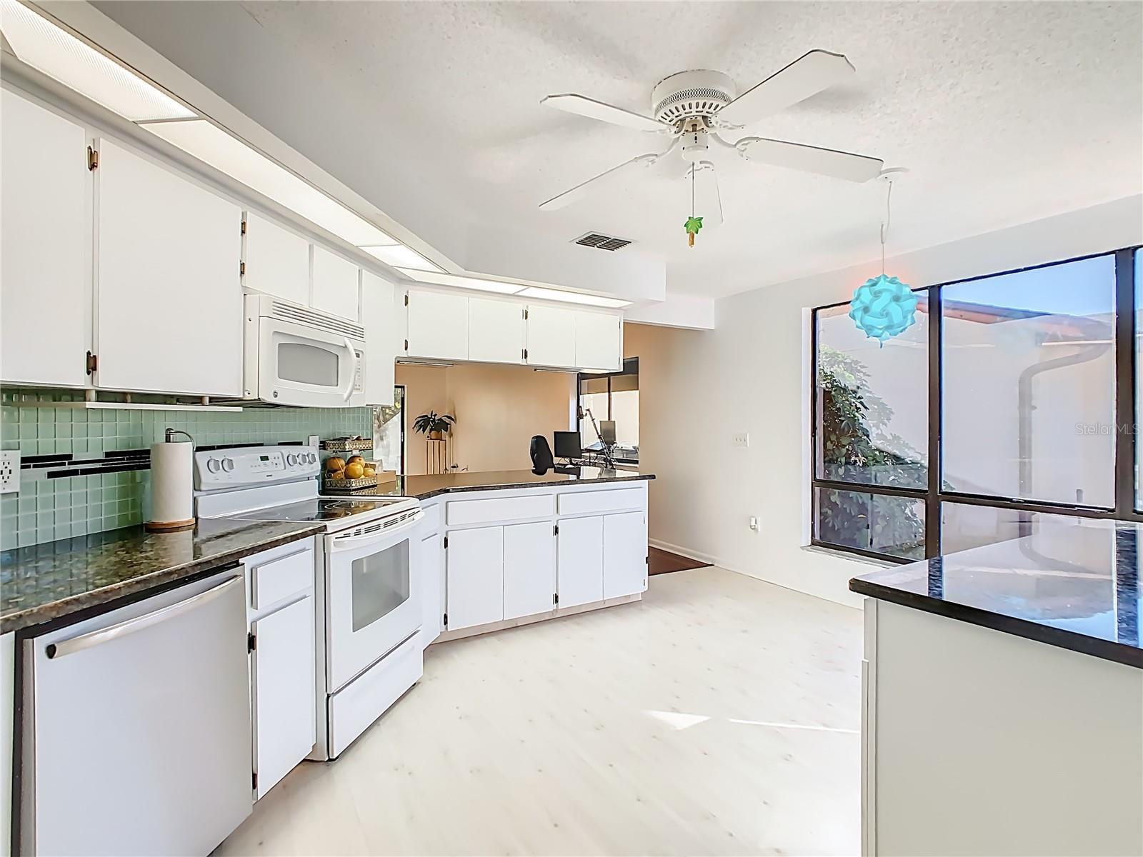 Image 12 of 52 For 4406 Glenns Landing