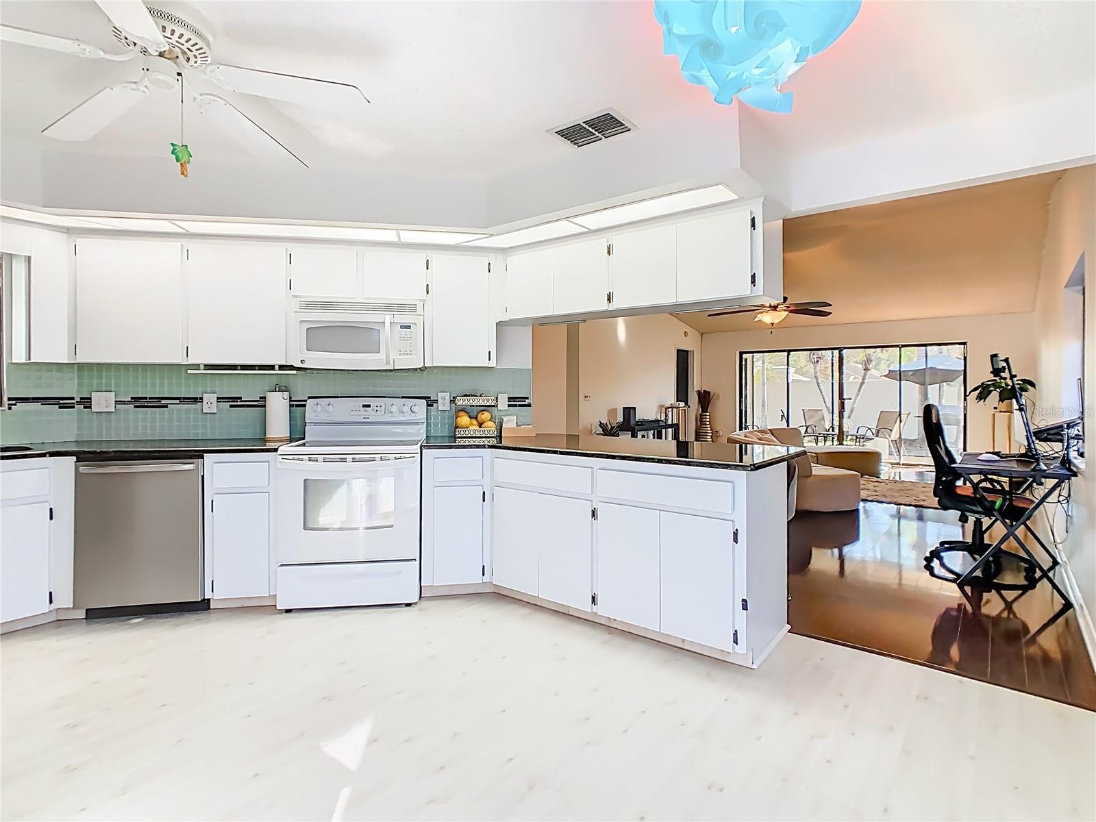 Image 13 of 52 For 4406 Glenns Landing