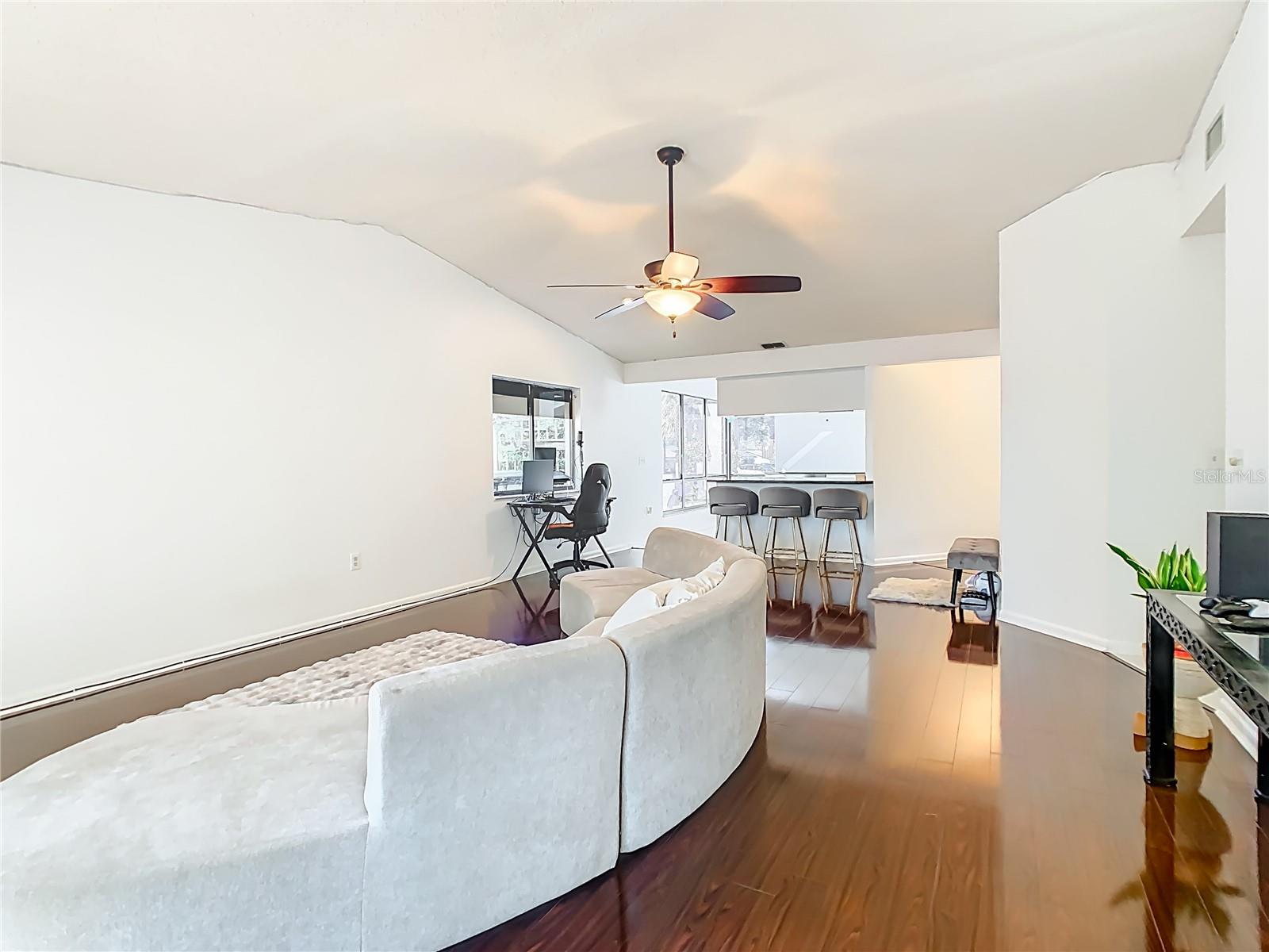 Image 18 of 52 For 4406 Glenns Landing