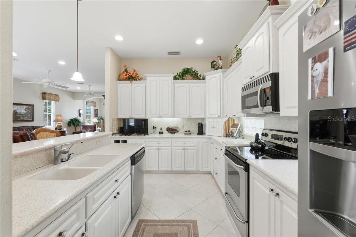 Image 21 of 47 For 451 Motorcoach Drive S