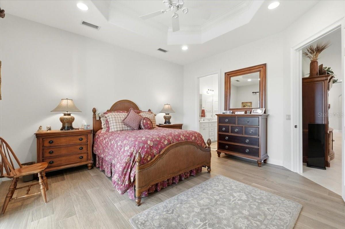 Image 33 of 47 For 451 Motorcoach Drive S