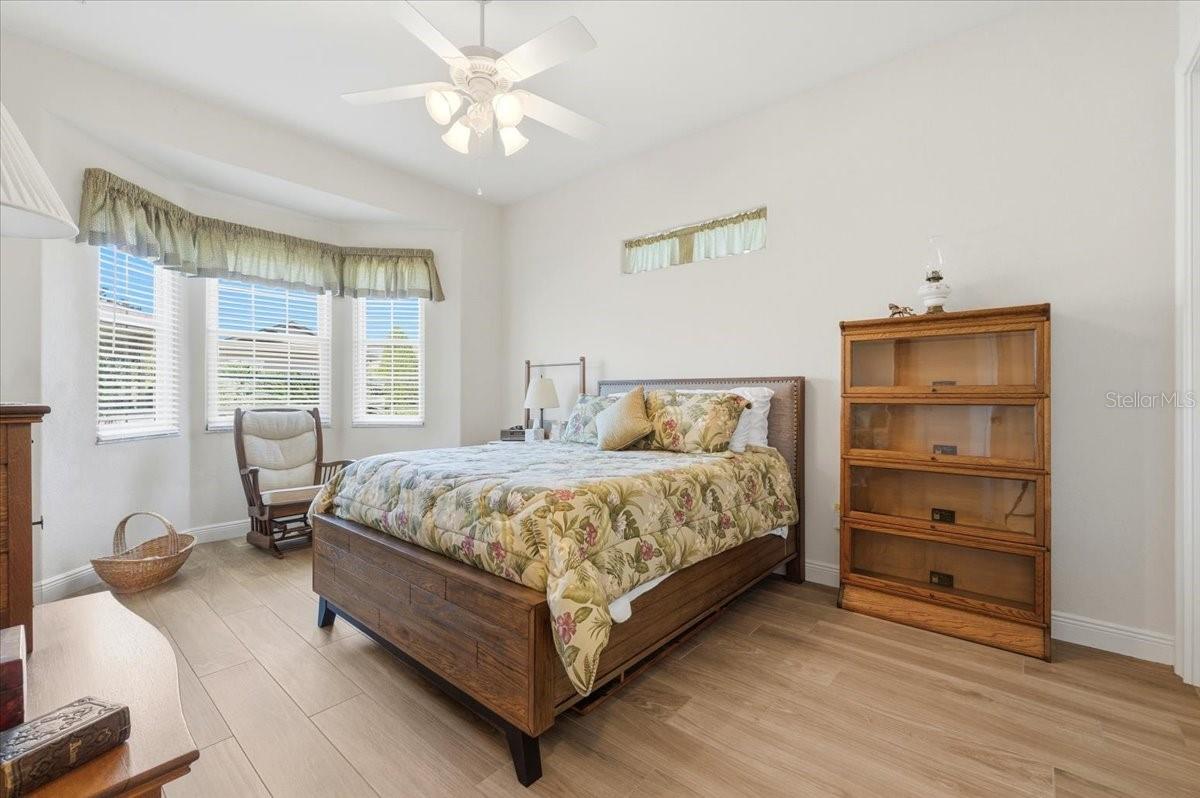 Image 36 of 47 For 451 Motorcoach Drive S