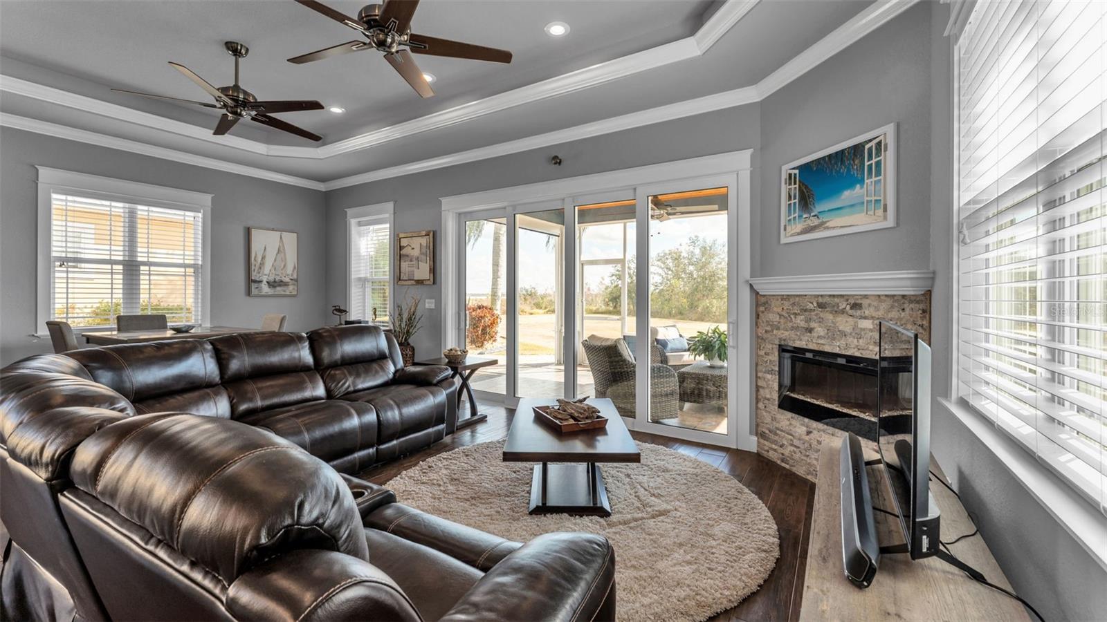 Image 18 of 38 For 3272 Fish Hawk Drive