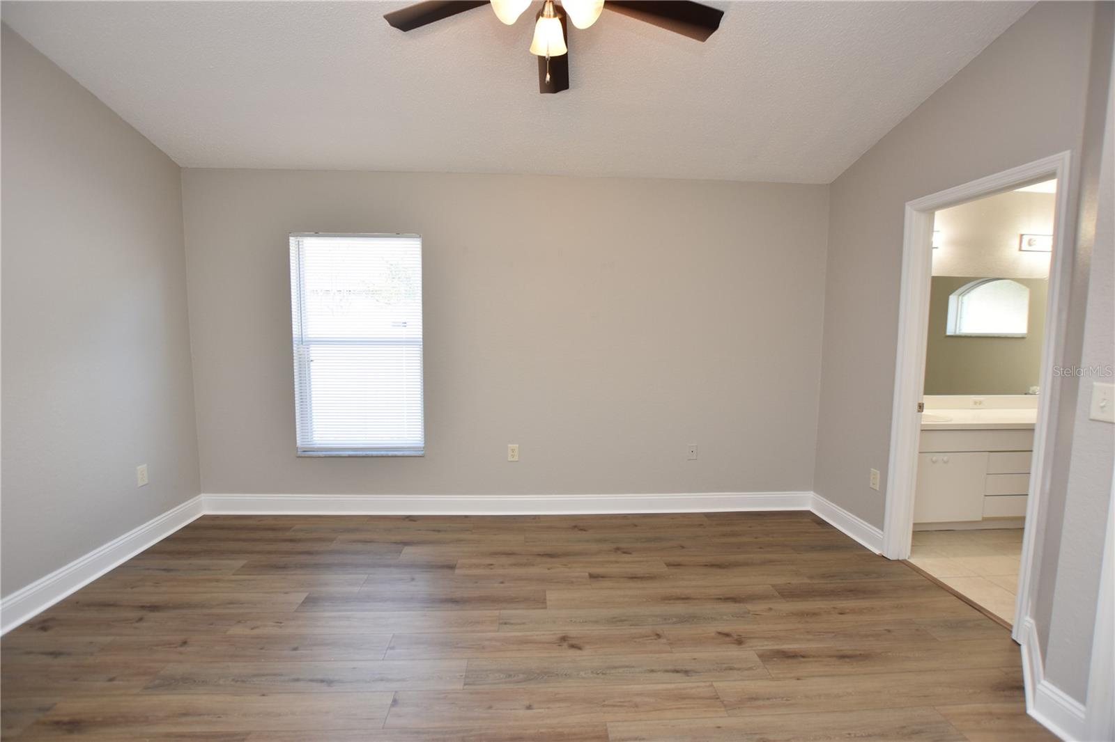 Image 10 of 22 For 141 Osprey Heights Drive