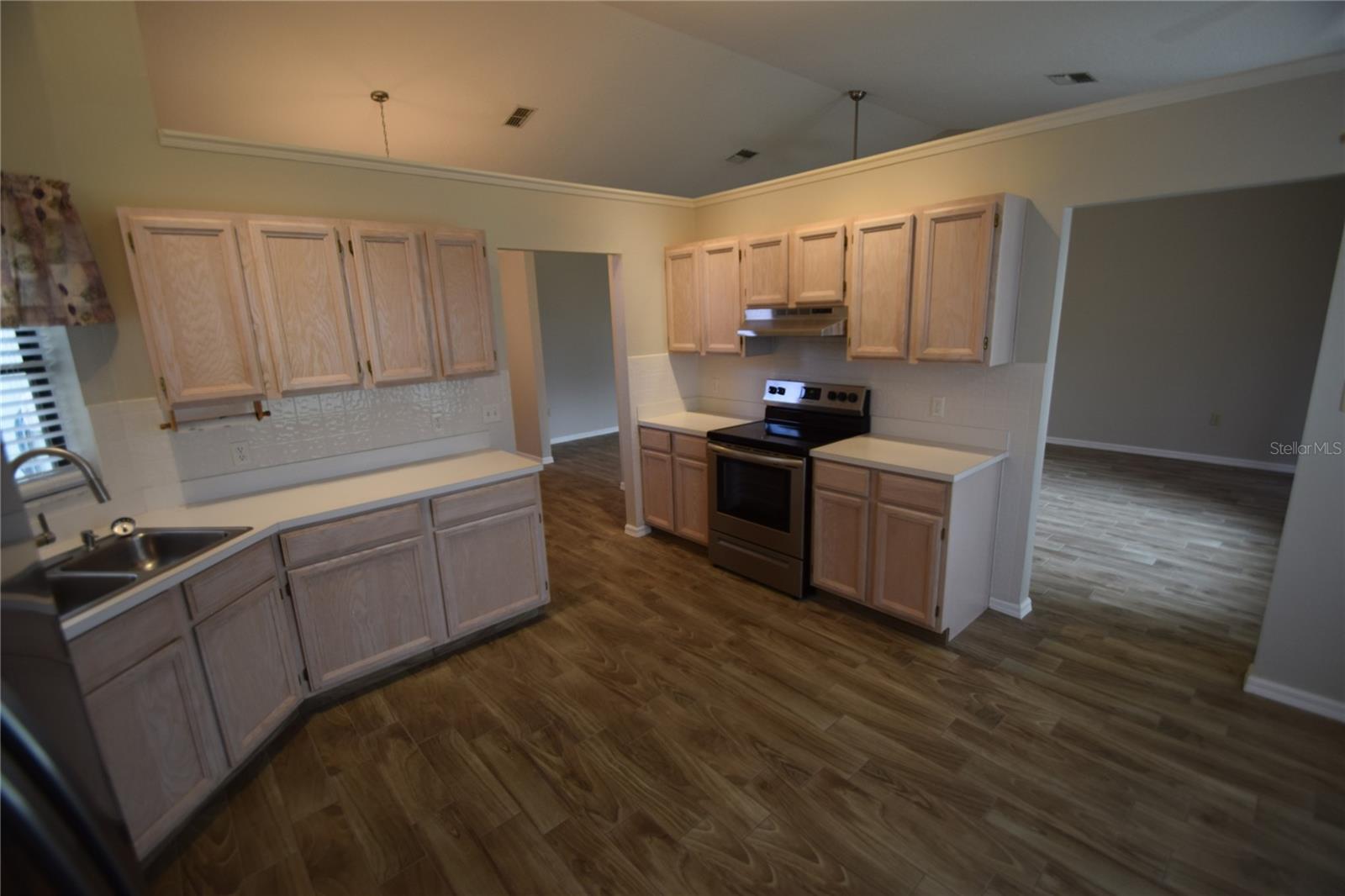 Image 15 of 24 For 6022 Crane Drive