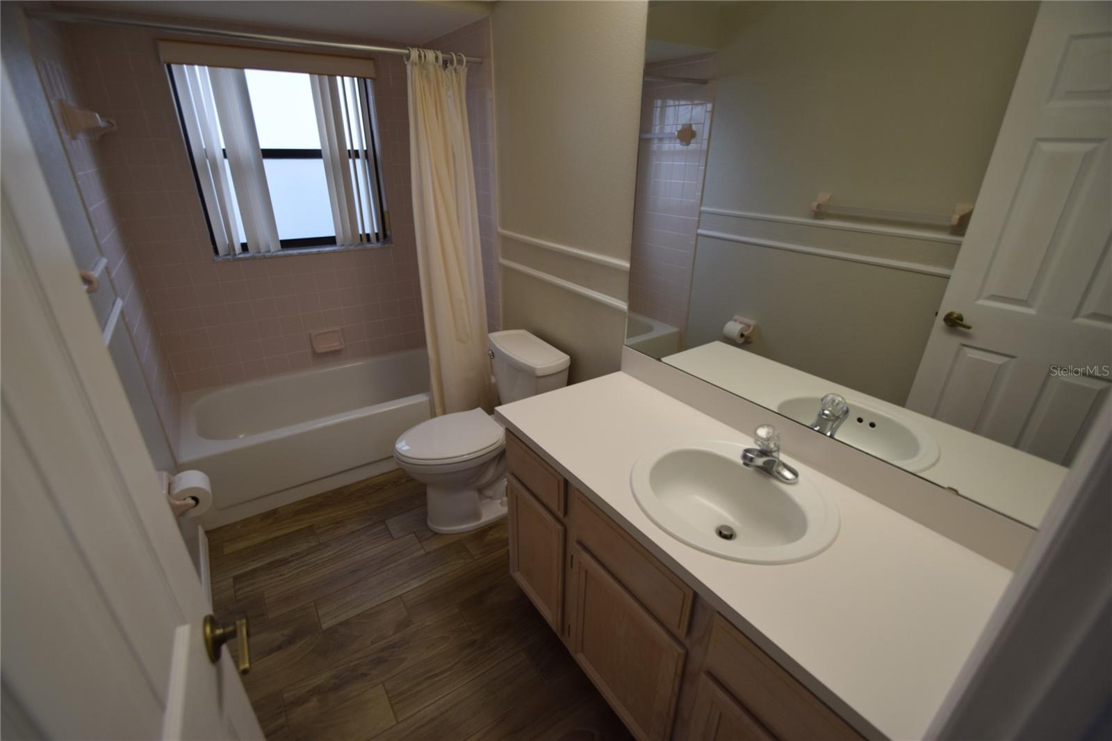 Image 19 of 24 For 6022 Crane Drive