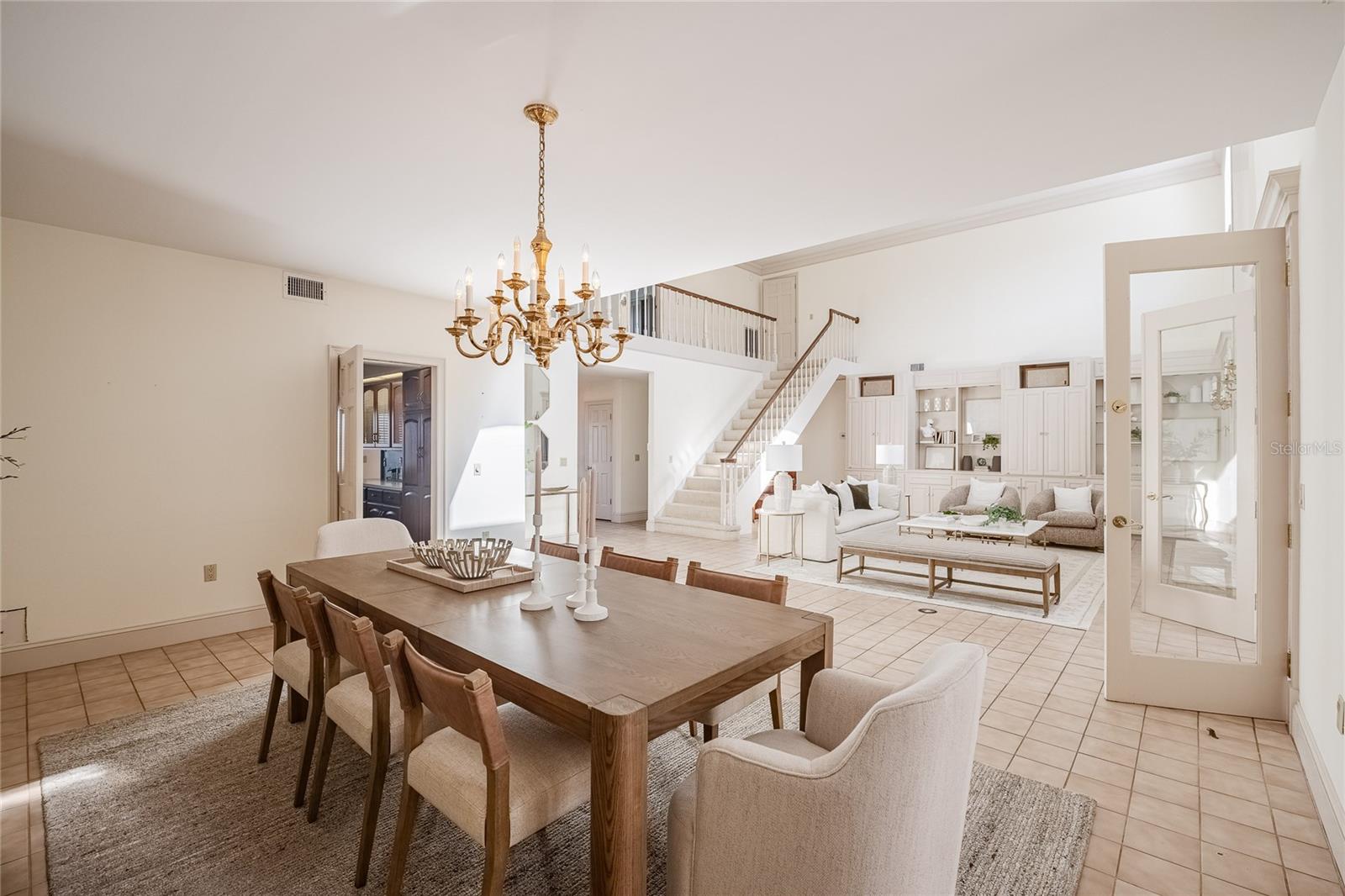 Image 11 of 72 For 555 Lake Hollingsworth Drive