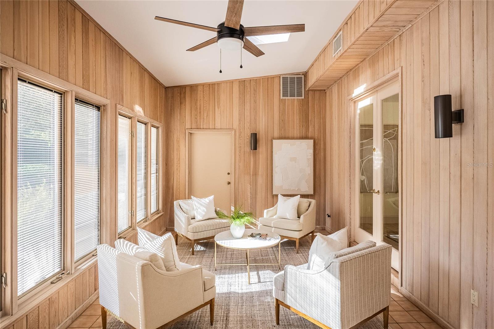 Image 19 of 72 For 555 Lake Hollingsworth Drive