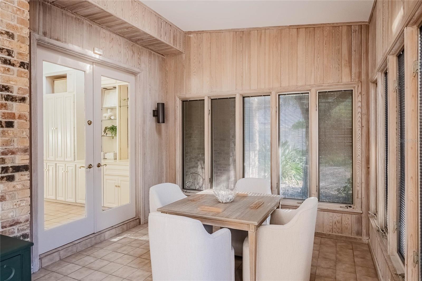 Image 21 of 72 For 555 Lake Hollingsworth Drive