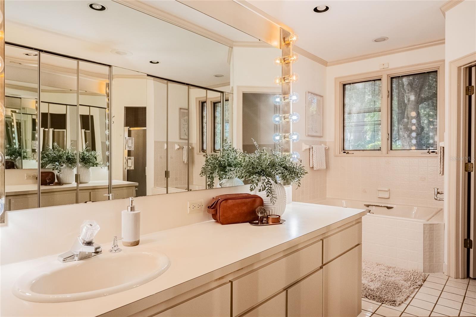 Image 28 of 72 For 555 Lake Hollingsworth Drive