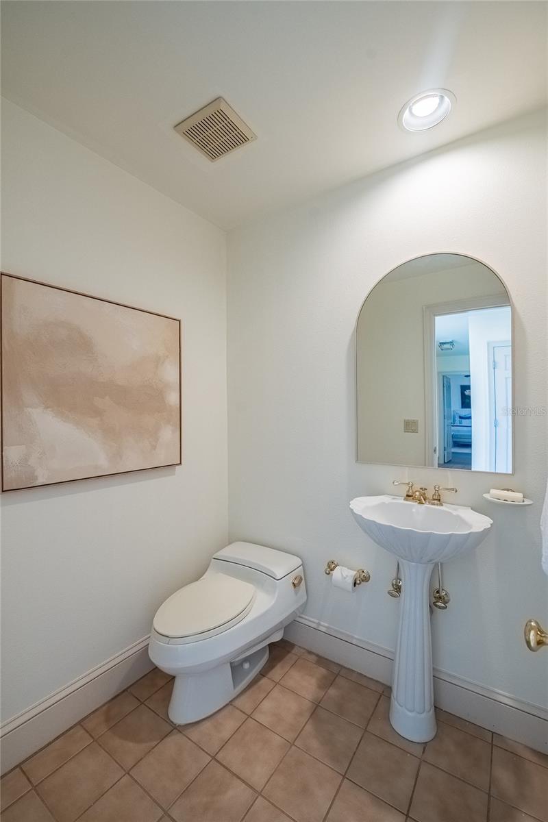 Image 34 of 72 For 555 Lake Hollingsworth Drive