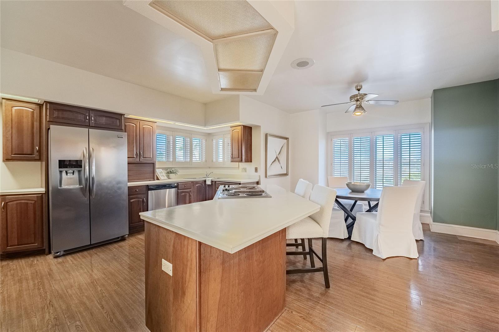 Image 37 of 72 For 555 Lake Hollingsworth Drive