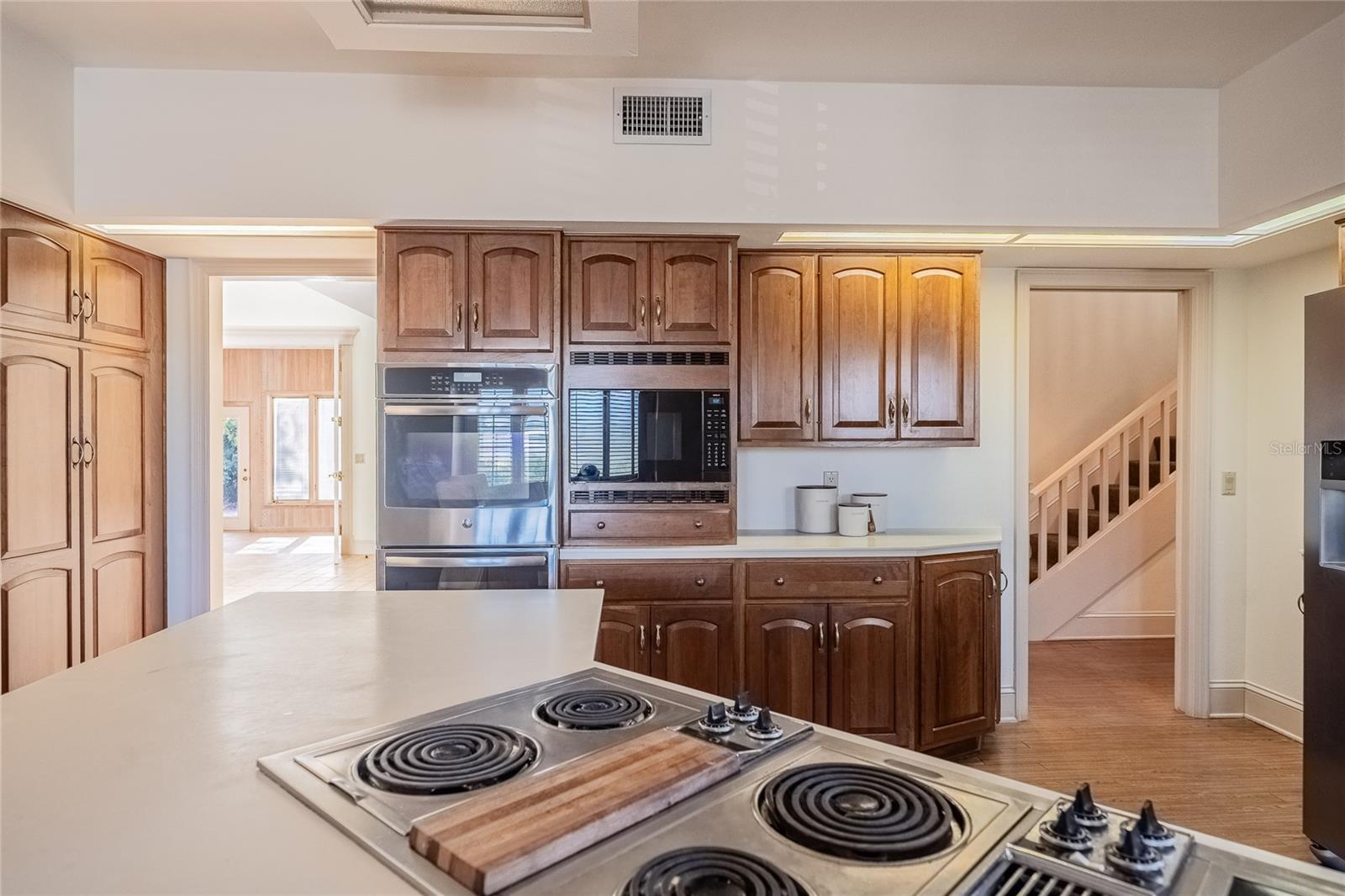 Image 42 of 72 For 555 Lake Hollingsworth Drive